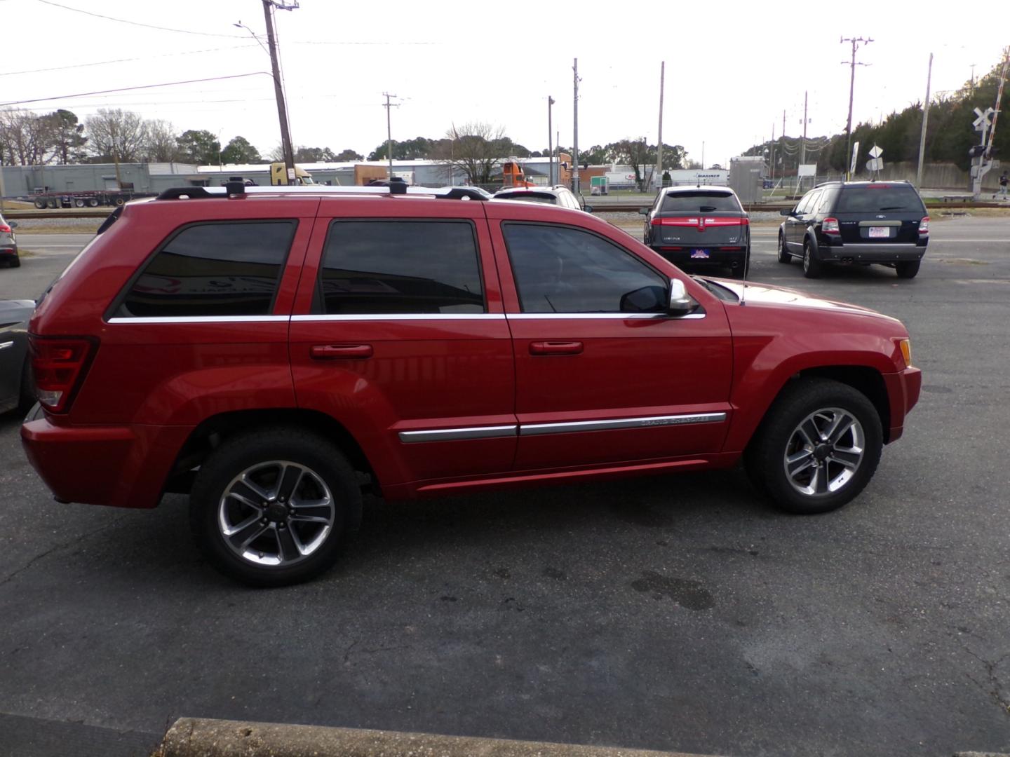 2006 Red Jeep Grand Cherokee (1J8HR68276C) , located at 5700 Curlew Drive, Norfolk, VA, 23502, (757) 455-6330, 36.841885, -76.209412 - Photo#16